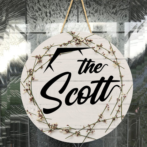 Image of Personalized Door Hanger, The Family's Name Welcome Round Sign, Custom Family Name Sign, Door Sign