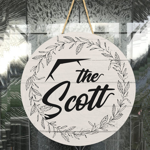 Image of Personalized Door Hanger, The Family's Name Welcome Round Sign, Custom Family Name Sign, Door Sign