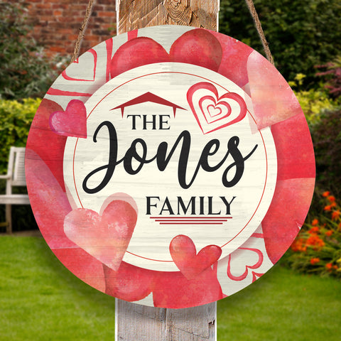 Image of Personalized Valentine Door Hanger, Welcome Family Name Valentine Round Sign, Custom Family Name Sign, Door Sign