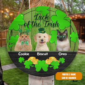 Personalized Pet Photo Door Hanger, Luck Of The Irish Three Dogs Cats Custom Name Round Wooden Sign